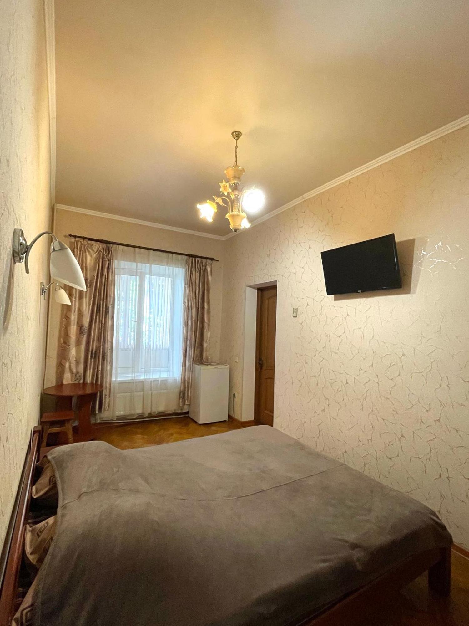 Затишні Номери В Самому Центрі Одеси Odessa Exterior foto
